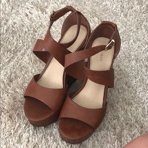Brown wedges